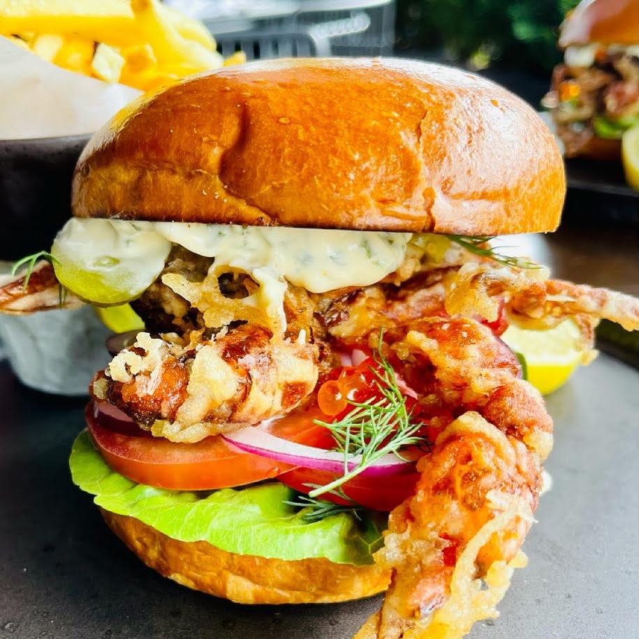 Let's start the weekend right, with everything from sharing T-Bone steaks, all the way to our Soft Shelled Crab burger, there's something for everyone this Friday.
-
Sign up to our newsletter via our website so you never miss an update.
-
#fridayfeeling #fridaynight #weekend