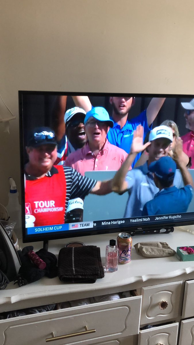 brucebinion's tweet photo. @NoLayingUp @TheShotgunStart I want whatever this guy is having #FlushingIt https://t.co/Q0TScoeN4I