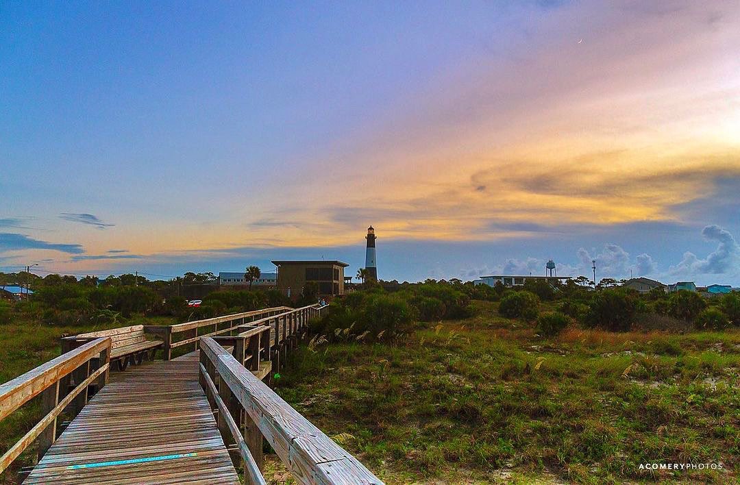 Happy Friday! Who has plans to visit Tybee this weekend? 

📸 : Alric Comery