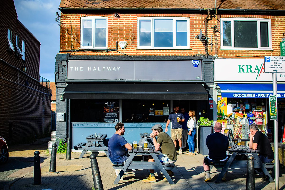 Anspach & Hobday Brewery (@anspachhobday) on Twitter photo <a href="/halfwaysidcup/">TheHalfwayHousePub</a> is the next in our series that aims to champion some of our favourite spots we have the pleasure of stocking! π₯
The Halfway House is a family run Micro-Pub in Sidcup that prides itself on their selection of craft beer, real ales, spirits and wine πΊπ· <a href="/halfwaysidcup/">TheHalfwayHousePub</a> is the next in our series that aims to champion some of our favourite spots we have the pleasure of stocking! π₯
The Halfway House is a family run Micro-Pub in Sidcup that prides itself on their selection of craft beer, real ales, spirits and wine πΊπ·