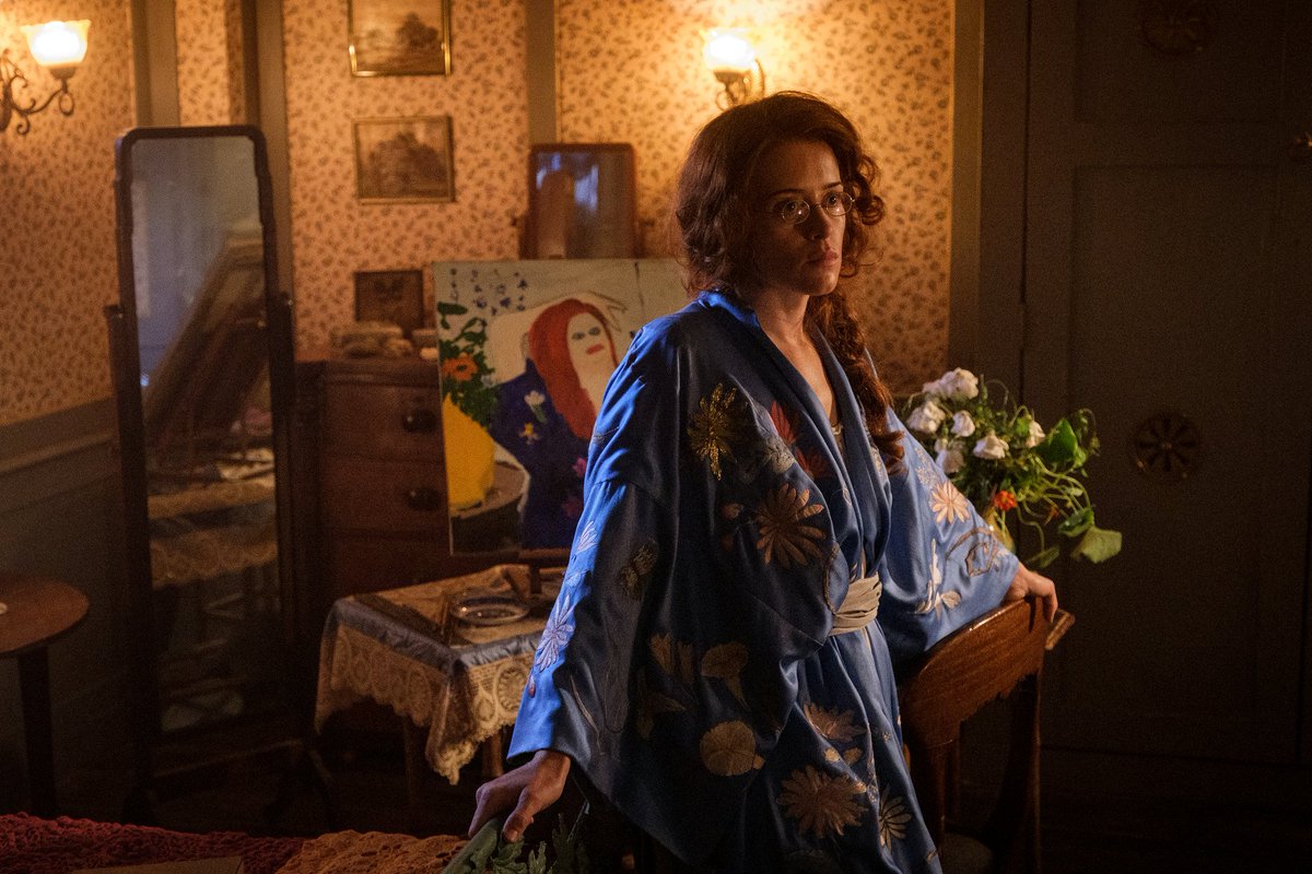 Take a closer look at #TheElectricalLifeOfLouisWain with some brand new stills - coming to cinemas soon.