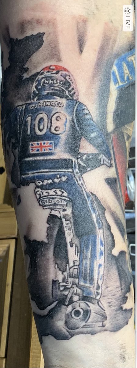 Long day at the tattoo shop felt a little green 🤢 towards the end . <a href="/TWoffinden/">Tai Woffinden</a> . <a href="/jonathanrea/">Jonathan Rea</a>  next up …