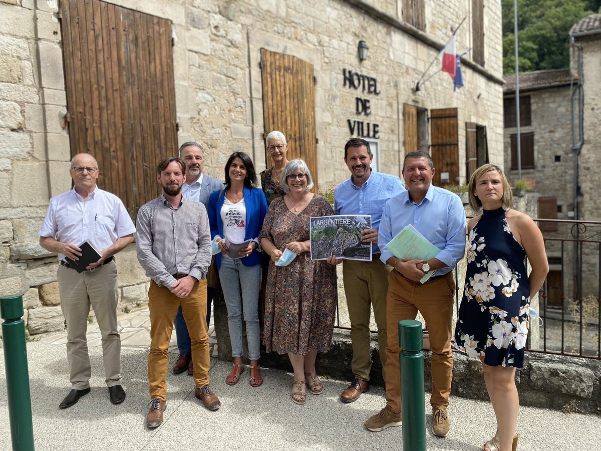 📍Retour sur la réunion de travail autour du campus des métiers de la Gastronomie à Largentière avec Ségolène Guichard, vice-présidente de la Région Auvergne-Rhône-Alpes, déléguée à l’apprentissage et à la formation professionnelle.