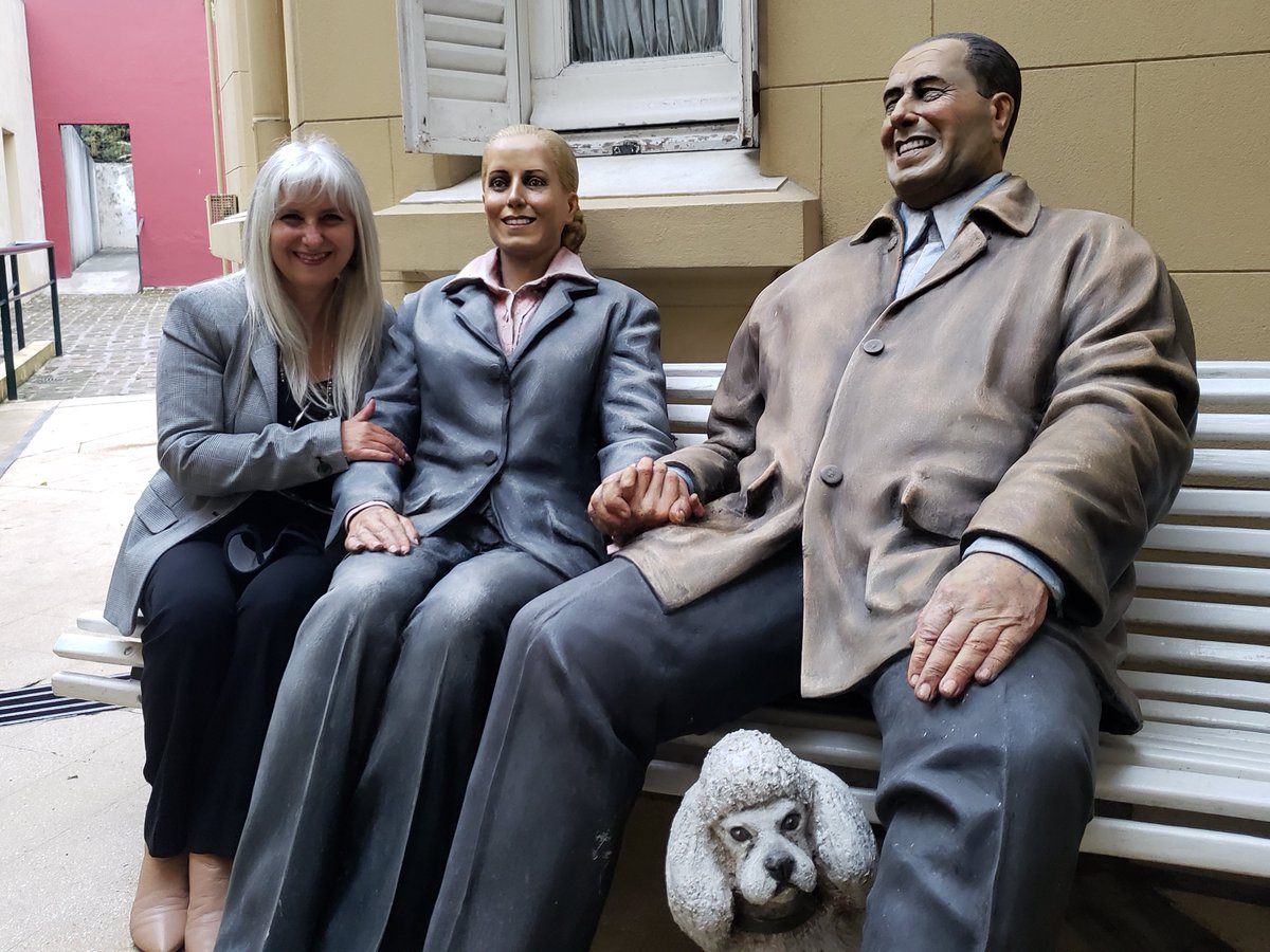 LamonegaMilena's tweet photo. Conocer y difundir las ideas, imágenes y documentación que enlaza a nuestro Pueblo con la historia de Perón y Eva, siempre nos renueva el amor por la Patria y el impulso para continuar defendiéndola. 
Gracias Lorenzo Pepe y al equipo del Instituto Nacional Juan Domingo Perón✌️🏼 https://t.co/EOzWkHz1yf