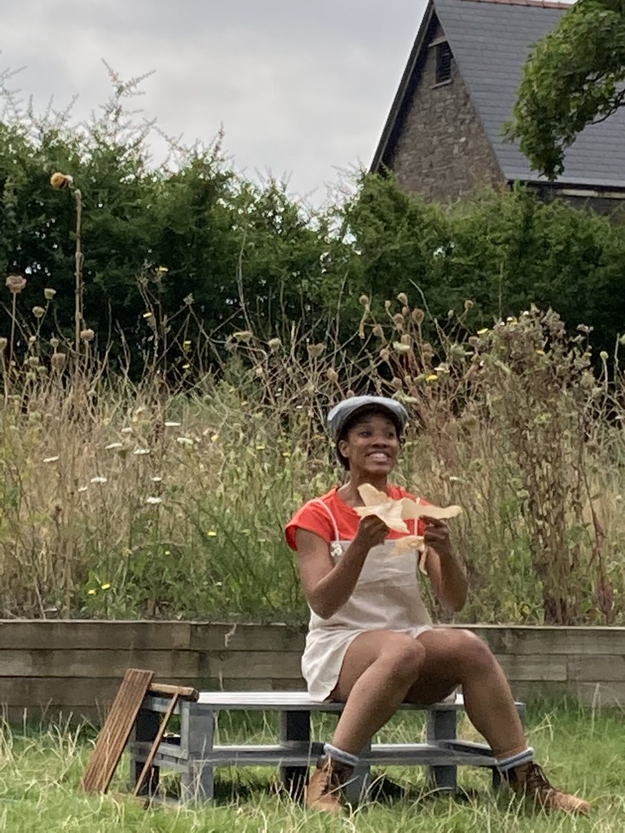 sargent65's tweet photo. @theatriolo - a glorious day of rehearsals @Grange_Pavilion. Can’t wait to watch performances tomorrow and Sunday at 10am &amp; 1.30pm and see the responses of small people up to 18 months old &amp; their parents &amp; carers. #BabyBirdBee #babies #Theatre #Cardiff #Grangetown https://t.co/TF8IN3uDIM