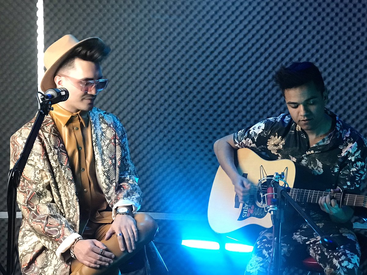 armandjoubert7's tweet image. Amazing day on set with #CloudSessions for a special performance. 🎬💙

Can’t wait for yall to see this.