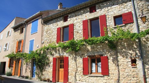 Vous souhaitez souscrire à un prêt relais pour acheter un nouveau bien immobilier avant d’avoir vendu votre logement actuel ? Une fois votre compromis signé, quel délai faut-il prévoir pour obtenir votre crédit relais ? 🏡
Focus 🔍#Immobilier  mon.actuclub.com/r/s1cdygw