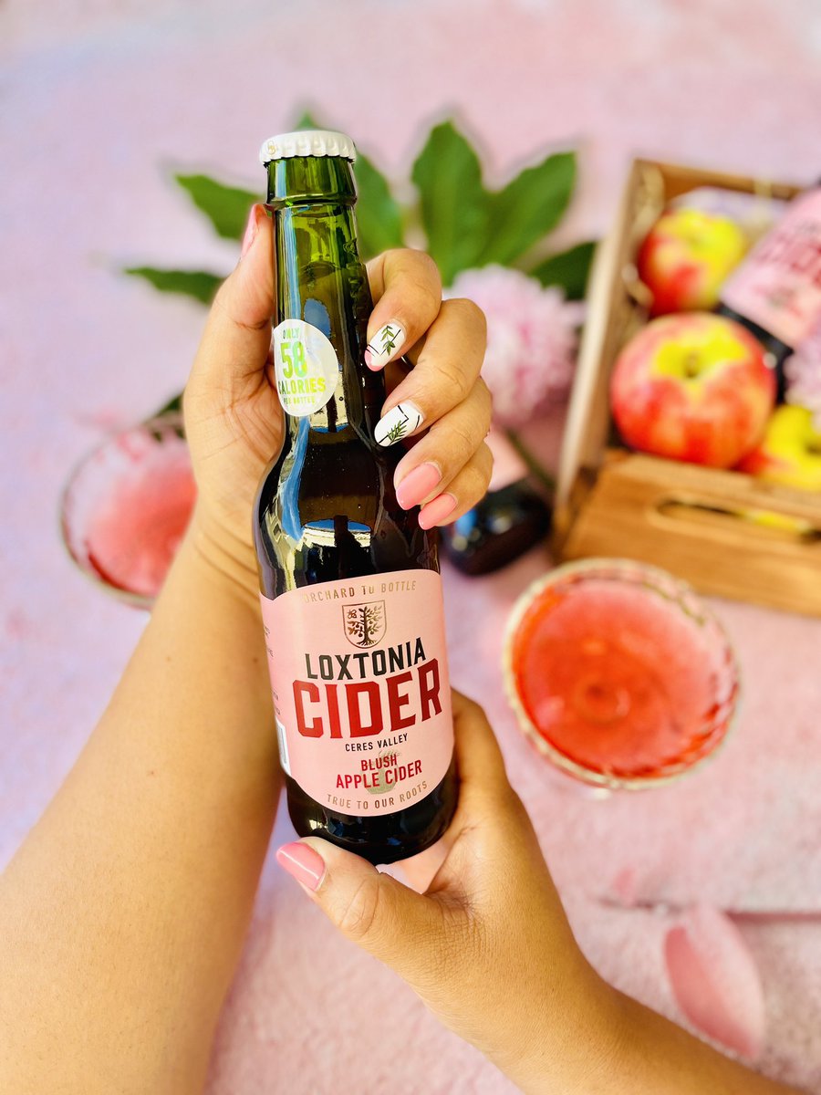 cisca_dk's tweet photo. New from @loxtonia_cider Perfect for any occasion πdrink responsibly #applecider #loxtoniacider #loxtonia #spring #summer #apples #enjoylife #drinks #wine #friends #cydr #drinksoftwitter https://t.co/zpjU4ZR9k3