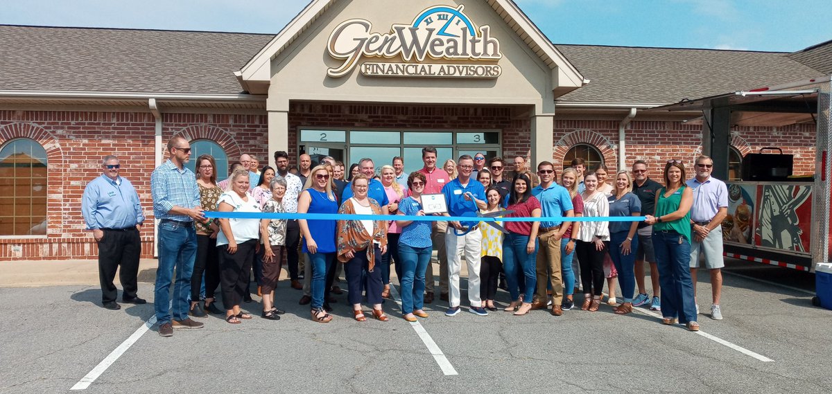 ArkansasDWS's tweet photo. We attended the GenWealth Financial Advisors Grand Re-Opening & Ribbon Cutting with the Minute Man Food Truck yesterday in Bryant! Thank you to the @BryantChamber! #WorkforceMonth #WorkforceAR https://t.co/bGZLW2CjQZ