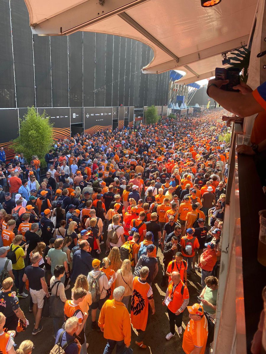 Gezelligheid. Fantastisch. Het echte leven. Oprecht. En nu de theorie in #evenementen en #horeca ook loslaten en allemaal weer gaan leven. #realiteit #hetechteleven #nuchterheid #Unmute #UnmuteUs