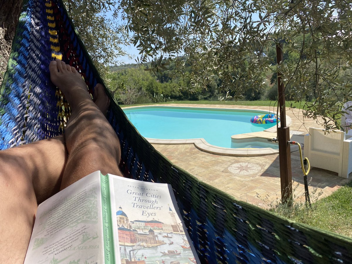 Marco ๐ฎ๐น ๐ฌ๐ง ๐ช๐บ ๐ณ๏ธโ๐ ๐ (@m_pagliaro) on Twitter photo What a great book to read <a href="/peterhistoryfm/">Peter Furtado</a> during this mini quarantine in #abruzzo.
#greatcitiesthroughtravellerseyes What a great book to read <a href="/peterhistoryfm/">Peter Furtado</a> during this mini quarantine in #abruzzo.
#greatcitiesthroughtravellerseyes