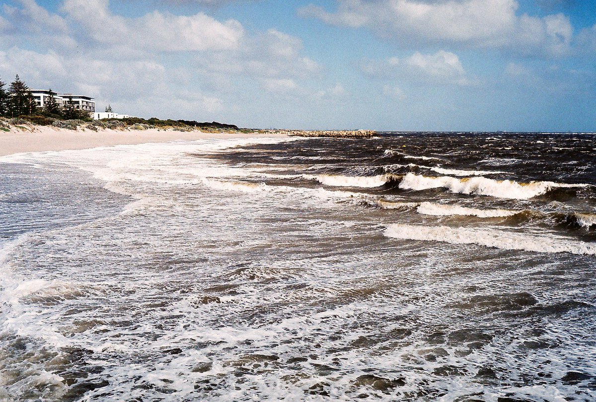 fin1308's tweet photo. Stormy South Beach

📷 #40mm #CVNoktonSC 
🎞️ #Fujicolor100 
⚗️ #Camerahoue

#SouthBeach #SouthFremantle #Fremantle #Freo #film #filmphotography #believeinfilm #filmisnotdead #fujifilm #voigtlander #nokton #bessaR3M https://t.co/Qt6IYuVyVb