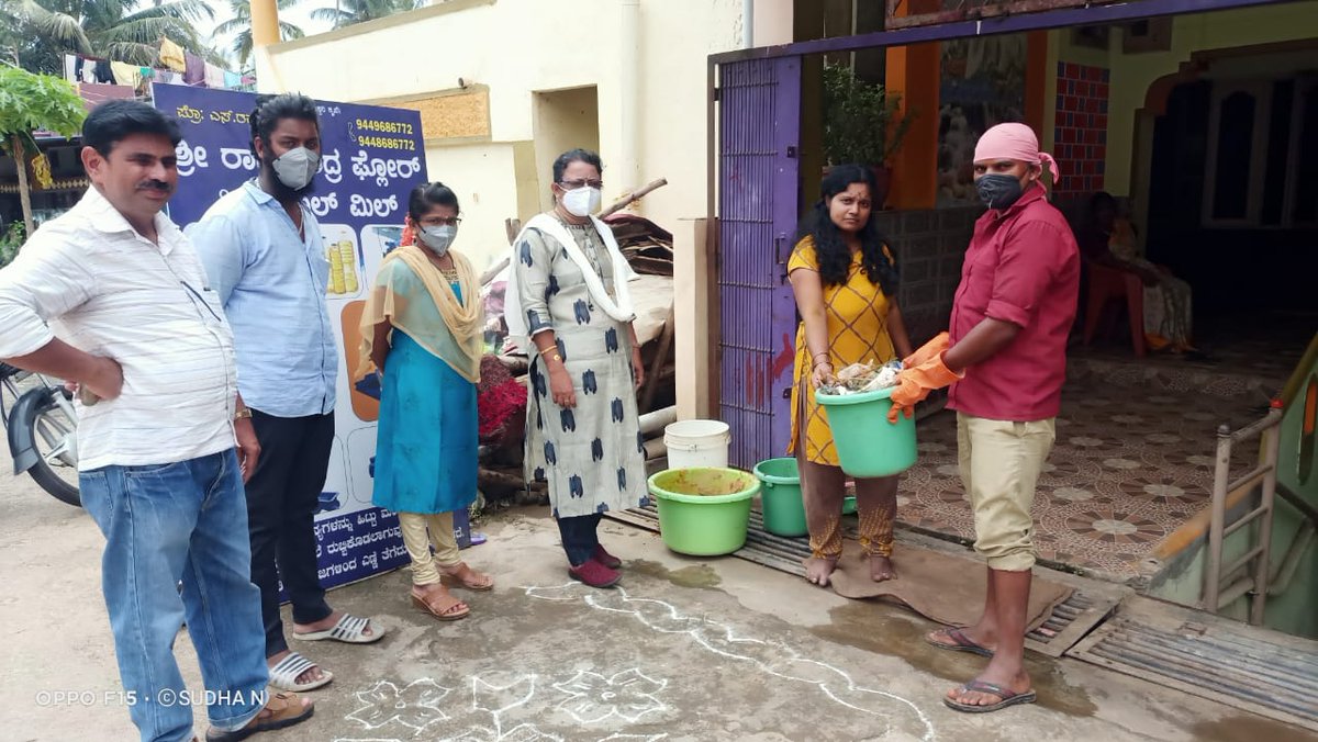 ZP_Mandya's tweet photo. ಮಂಡ್ಯ ಜಿ. ಮದ್ದೂರು ತಾ|| ಭಾರತೀನಗರ ಗ್ರಾ.ಪಂ.ವ್ಯಾಪ್ತಿಯಲ್ಲಿ PDO, ಸಿಬ್ಬಂದಿಗಳು ಹಾಗೂ ಸ್ವಚ್ಛತಾಗಾರರು ಮನೆ ಮನೆಗೆ ಭೇಟಿ ನೀಡಿ, ಹಸಿ ಕಸ ಮತ್ತು ಒಣ ಕಸವನ್ನು ವಿಂಗಡಿಸುವುದರ ಬಗ್ಗೆ ಗ್ರಾಮಸ್ಥರಿಗೆ ಮಾಹಿತಿ ನೀಡಿ, ತ್ಯಾಜ್ಯವನ್ನು ಸಂಗ್ರಹಿಸಲಾಯಿತು.
#Rdpr #Rdwsd #Zpmandya #Sbmg #Cleanliness #SWM #Drywastecollection #Smj https://t.co/DKYWU0mnvx