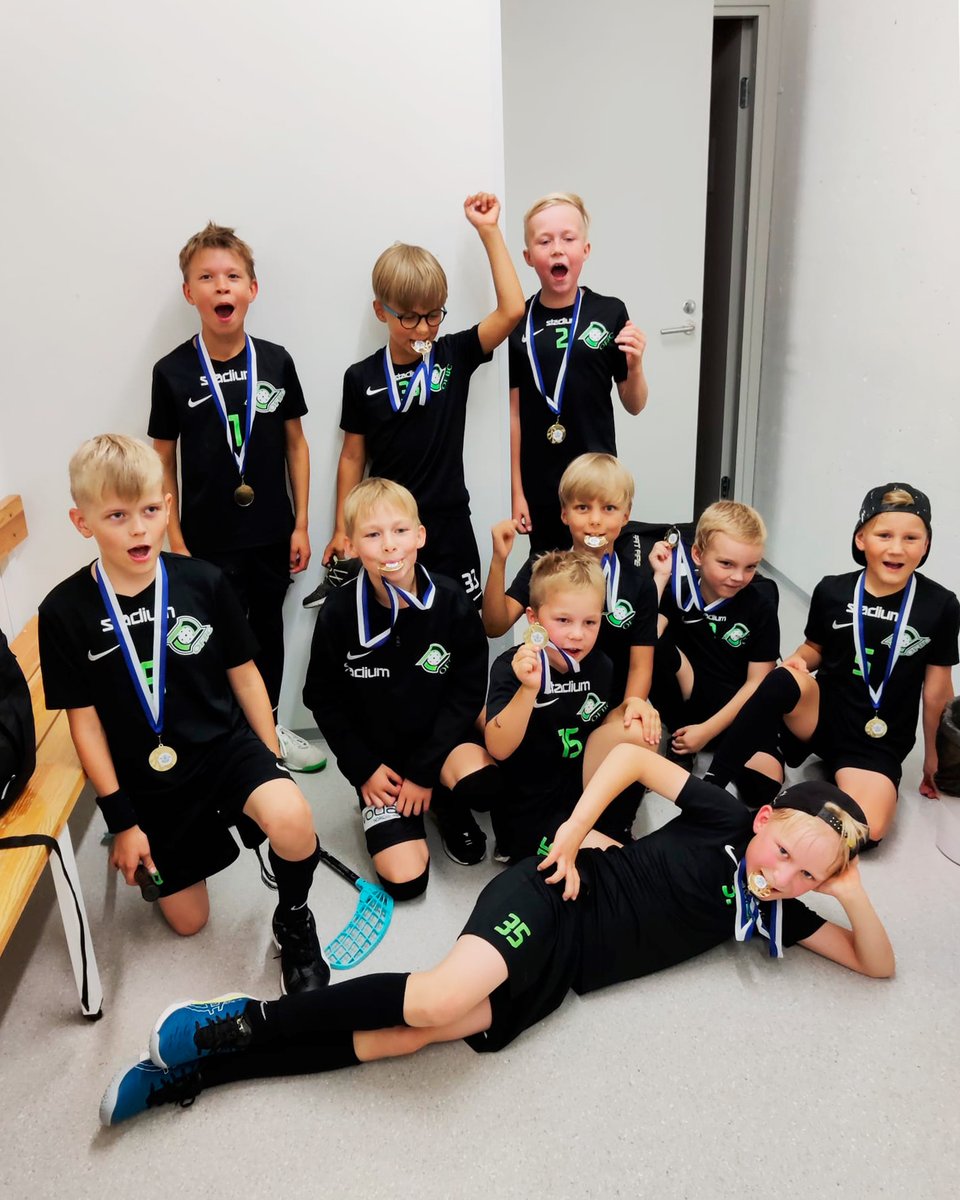 OFBC P10 Valkoinen kooste 14.-15.8. pelatusta NFG turnauksesta nyt luettavissa: facebook.com/oulunfloorball…