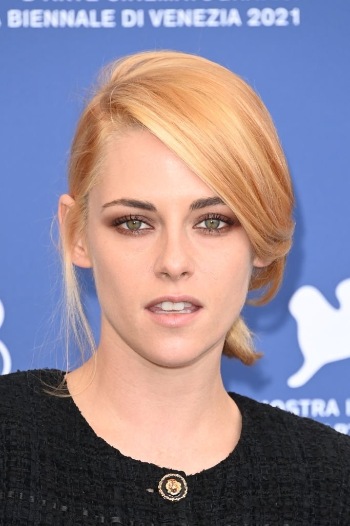 Oggi vorrei essere a #Venezia78 solo ed esclusivamente per ammirare la bellezza esplosiva di Kristen Stewart.
😍😍😍😍😍

#MostraDelCinema #Venezia2021 #LaBiennaleDiVenezia #KristenStewart #Spencer