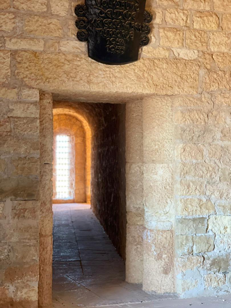 sia_h5's tweet photo. رِحلتنا اللطيفة♥️،
#للمقبره_الالمانيه🪦،
#القلعه_طبرق🏰. https://t.co/necmtlwMXp