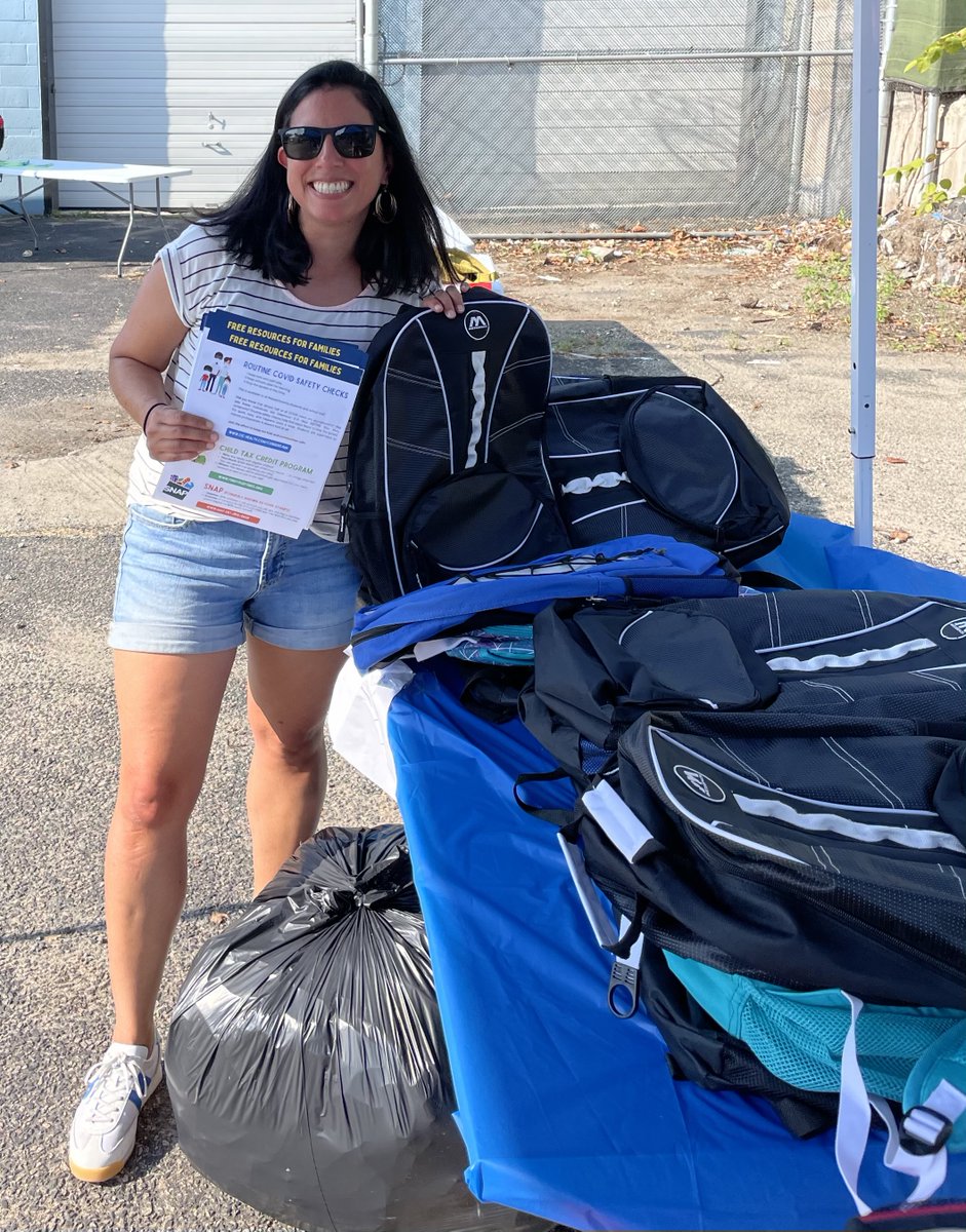 The Shah Foundation team was out in #Roxbury last week helping to distribute backpacks for students and sharing information about COVID-19 testing and financial resources available for families. #SNAP #ChildTaxCredit #FindYourFunds <a href="/UCBoston/">Union Capital Boston</a> <a href="/UrbanEdgeBoston/">Urban Edge Boston</a>