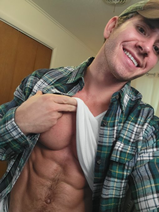 These hot muscles need worshiped, nipples need suck and my big cock needs milked @ https://t.co/fDboDEekMo