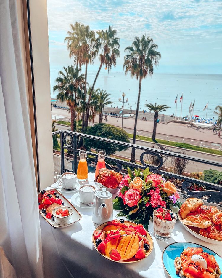 NegrescoHotel's tweet photo. Palette de couleurs gourmandes pour l'influenceuse @takemyhearteverywhere https://t.co/3bFvQoDeQA