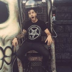 ink_miw_bmth's tweet photo. Depiction of INK Pyschos🕶️in anticipation for every #SilverScream screening...and now #SilverScream2 screening so far on #NightmareOnTheNinth...and next month countdown to #WelcomeToHorrorwood...in attire with our beverages👕...getting electrified by INK'S phenomenal virtuosity⚡ https://t.co/aEttxfANMN