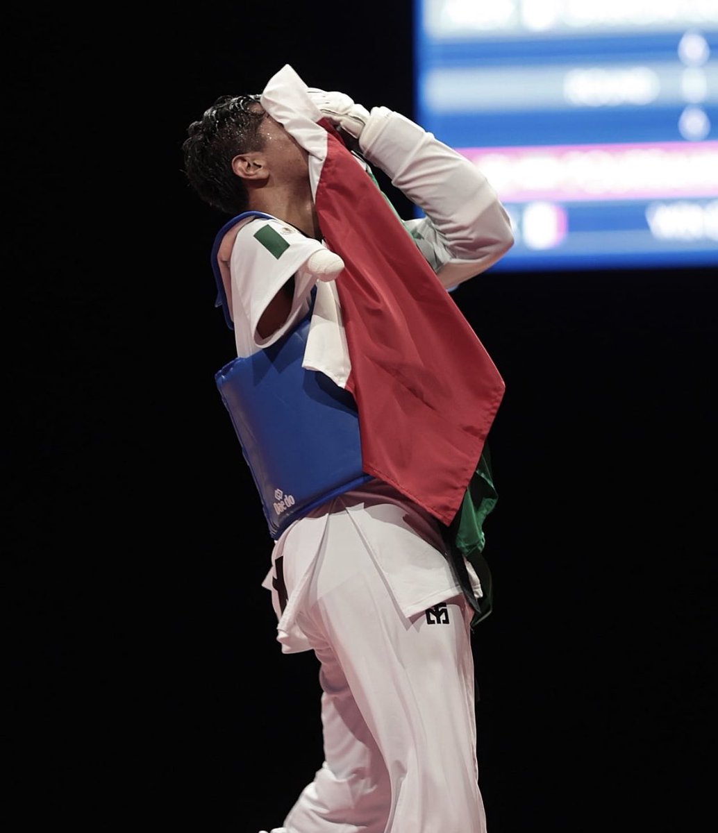 albertolati's tweet image. Por si van despertando… cerró la más mágica jornada mexicana en Tokio.
¡Seis medallas!🔥🇲🇽
Taekwondo
🥇Juan Diego García
Natación
🥈Diego López 
🥉Chucho Hernández
🥉Ángel Camacho
Lanzamiento bala
🥉Rebeca Valenzuela
Atletismo
🥉Leonardo Pérez
A 2 días de la clausura: 7🥇2🥈12🥉