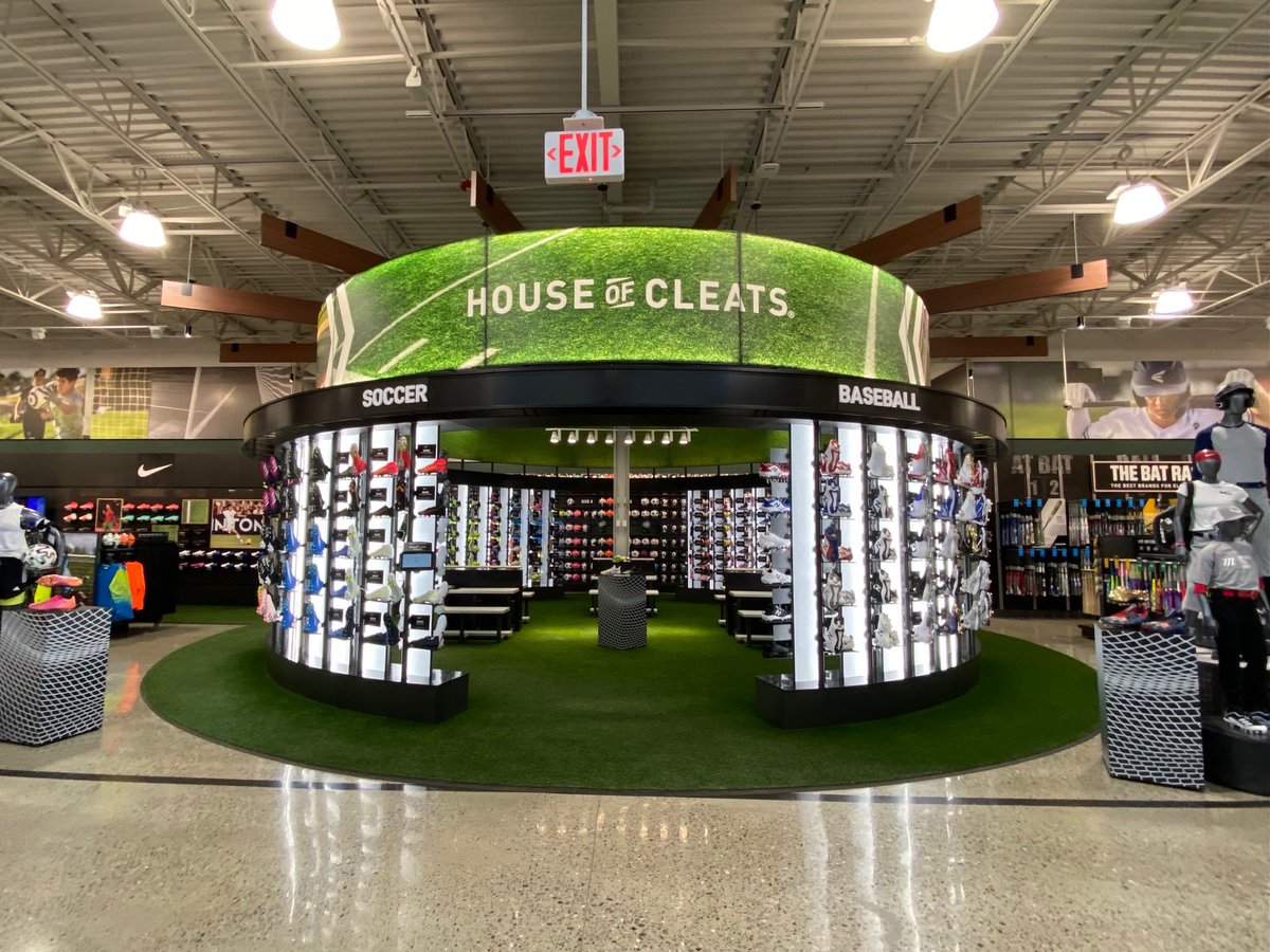 We are excited to be attending the StorePoint Retail Show 2021 this year! Featuring our case study for Dick's Sporting Goods' House of Cleats. #vci #displays #retail #rosediplays #dickssportinggoods #storepoint