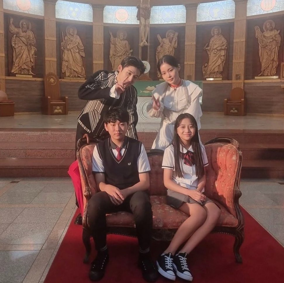 Do you trust me oppa girl crush Do you trust me oppa girl crush