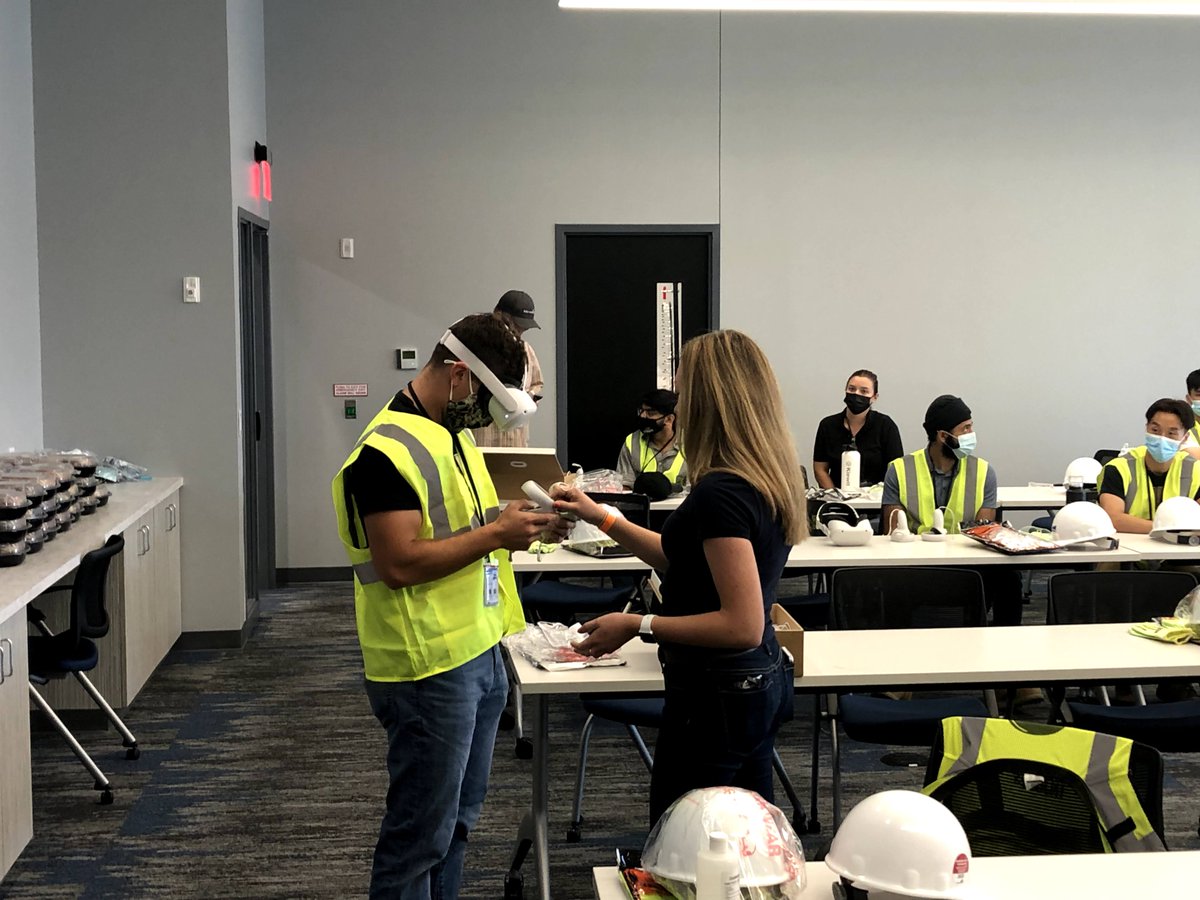 PurdueCNE's tweet photo. More pics from CEM students at Mortenson Co ⬇️ 

#purdue #purdueengineering #heavyconstruction #constructionsafety #purduealum #purdueengineer #purduecem #mortensonco #buildgreatthings #buildgreatthingstogether #mysmallstep #thenextgiantleap @MortensonCo https://t.co/UBP9xI7QjT