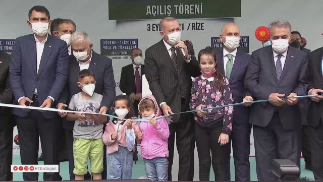 fatihosmanlii's tweet photo. Anlık:
İkiz Derede Çocuklar Tayyip Dede (:
İyidere-İkizdere Yolu ve Hurmalık Tünellerinin açılışı
#ReisChallenge
#AtamFatihLiderimErdogan
#ProtestoEdiyorum #DiyarbakırAnneleri
#AkpÜlkeyi7Bitirdi #SigaraChallenge https://t.co/NTMD7Q2u8t