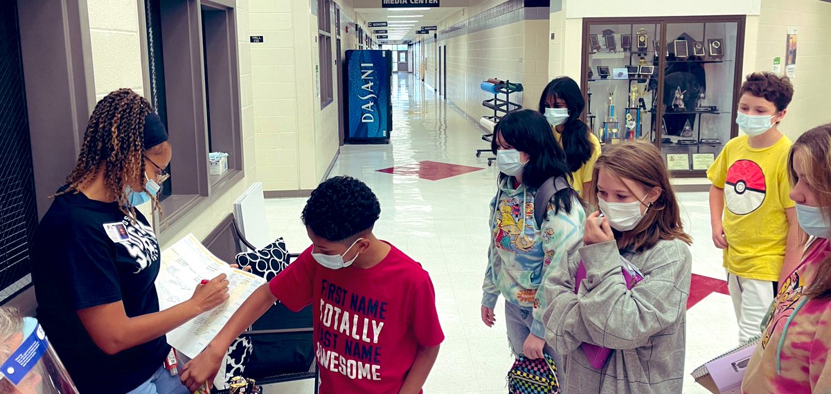 This Friday we want to highlight our very own Ms. Reed! She does our birthday roll call every morning and models our number one priority of LOVE! 

Everyone deserves a Ms. Reed, just not ours ♥️

#LearnTeachLOVE #Eagles4TheWin