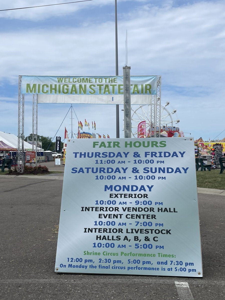 MIStateFair1's tweet image. Good Morning everyone! It’s a great day to have a great day! Come check out the Michigan State Fair to kick off your weekend🤩🎡🎢 #michiganevent #LaborDayWeekend