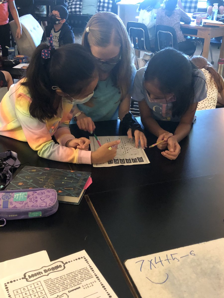 KatieRenners's tweet photo. Who knew 5th graders would so excited to learn a new brain game? Ss were BEGGING me to keep playing. We needed a brain break after our math assessment and this was the perfect thing. โค๏ธ #InfinityMI #MasonMoment #MIStrong https://t.co/gfYvokSzRx