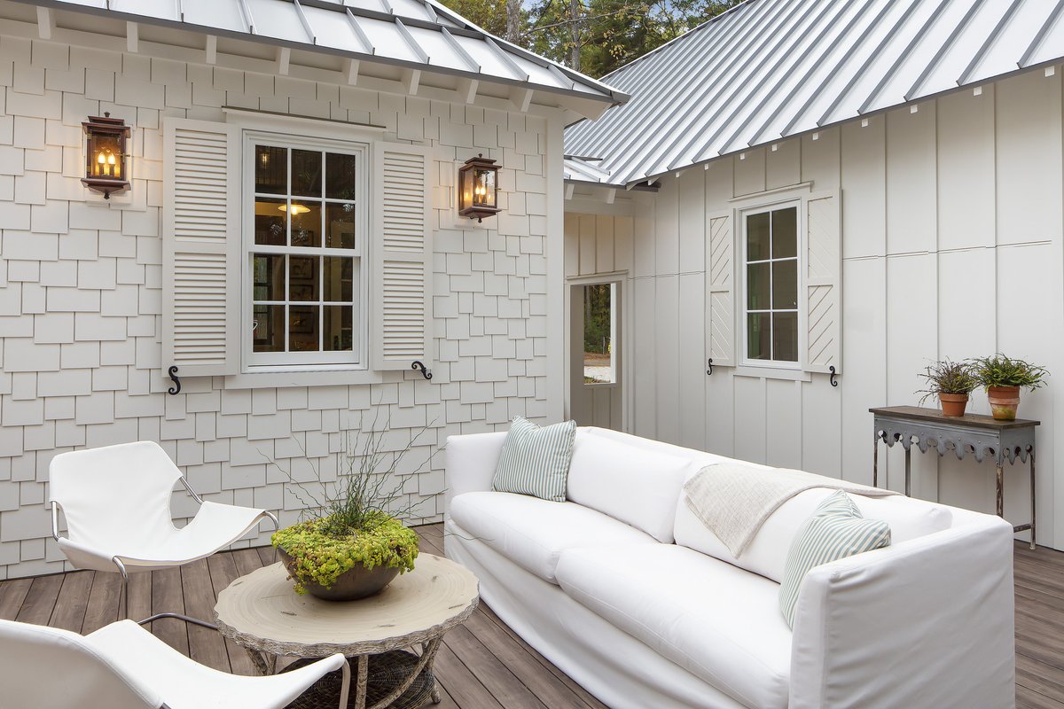 JamesHardie's tweet photo. Happy #LaborDayWeekend! It's easy to relax in a beautiful outdoor space like this one, which features #HardieShingle and #HardiePanel siding.

Find your perfect exterior 🏡 style at https://t.co/BjXl2C8EMY.

#LaborDay #Hardie #JamesHardie #MyHardieHome #Home  #HomeInspo https://t.co/Q3zG1TNgFr