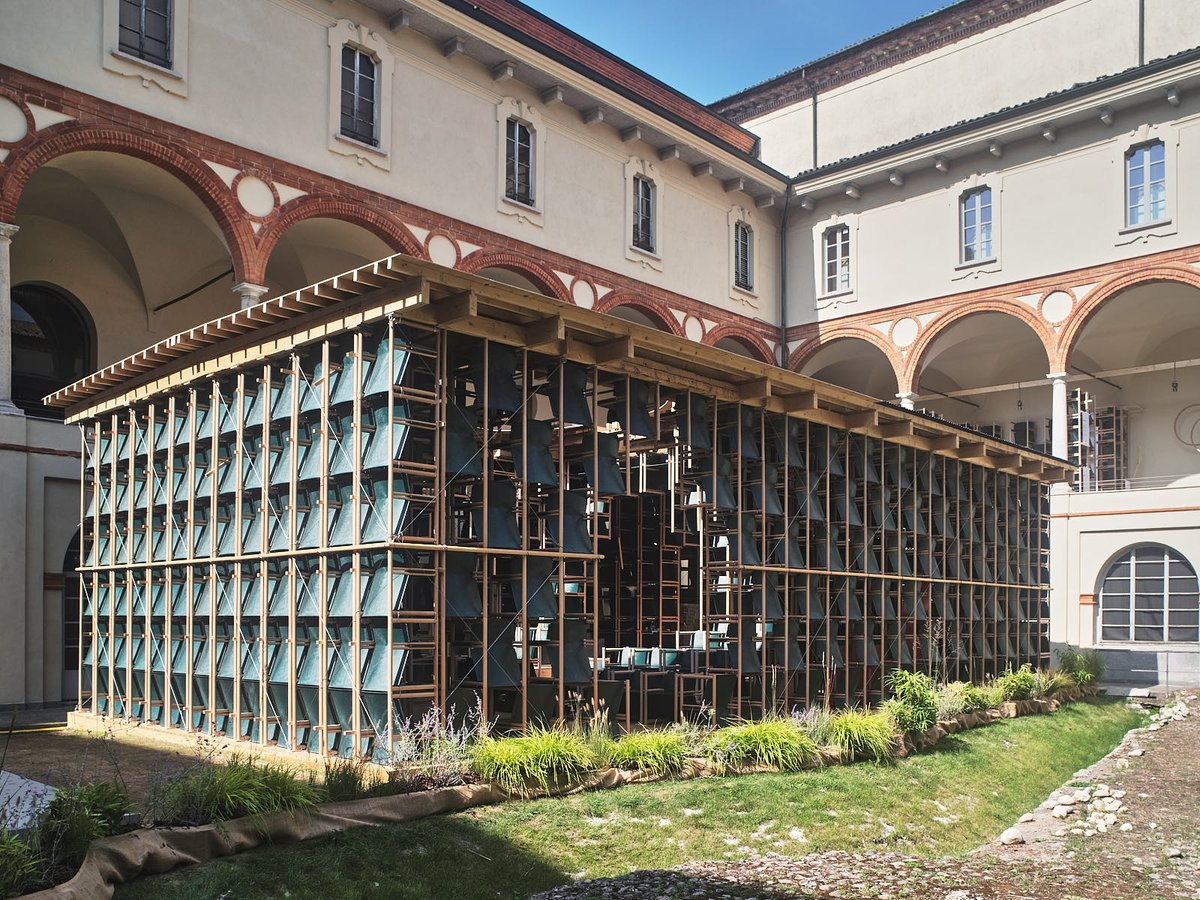 Museoscienza's tweet photo. #MILANODESIGNWEEK
La Sala del Cenacolo del Museo, i Chiostri e i Giardini sono aperti al pubblico dal 4 al 12 settembre dalle 10 alle 20 per ospitare #RoGUILTLESSPLASTIC 2021, la terza edizione del progetto internazionale co-curato da #RossanaOrlandi e Nicoletta Orlandi Brugnoni. https://t.co/Gc3bdkC6lK