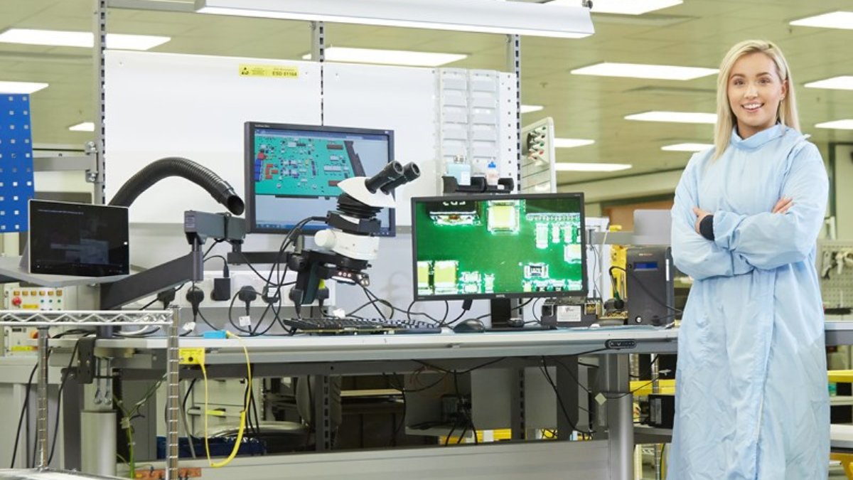 What are some of the benefits of a Modern Apprenticeship? 

☑️ Learn in a real-world environment
☑️ Gain invaluable experience
☑️ Work towards a qualification

Find out more ➡️ buff.ly/3mQo76l

#DYWScot | #Apprenticeships