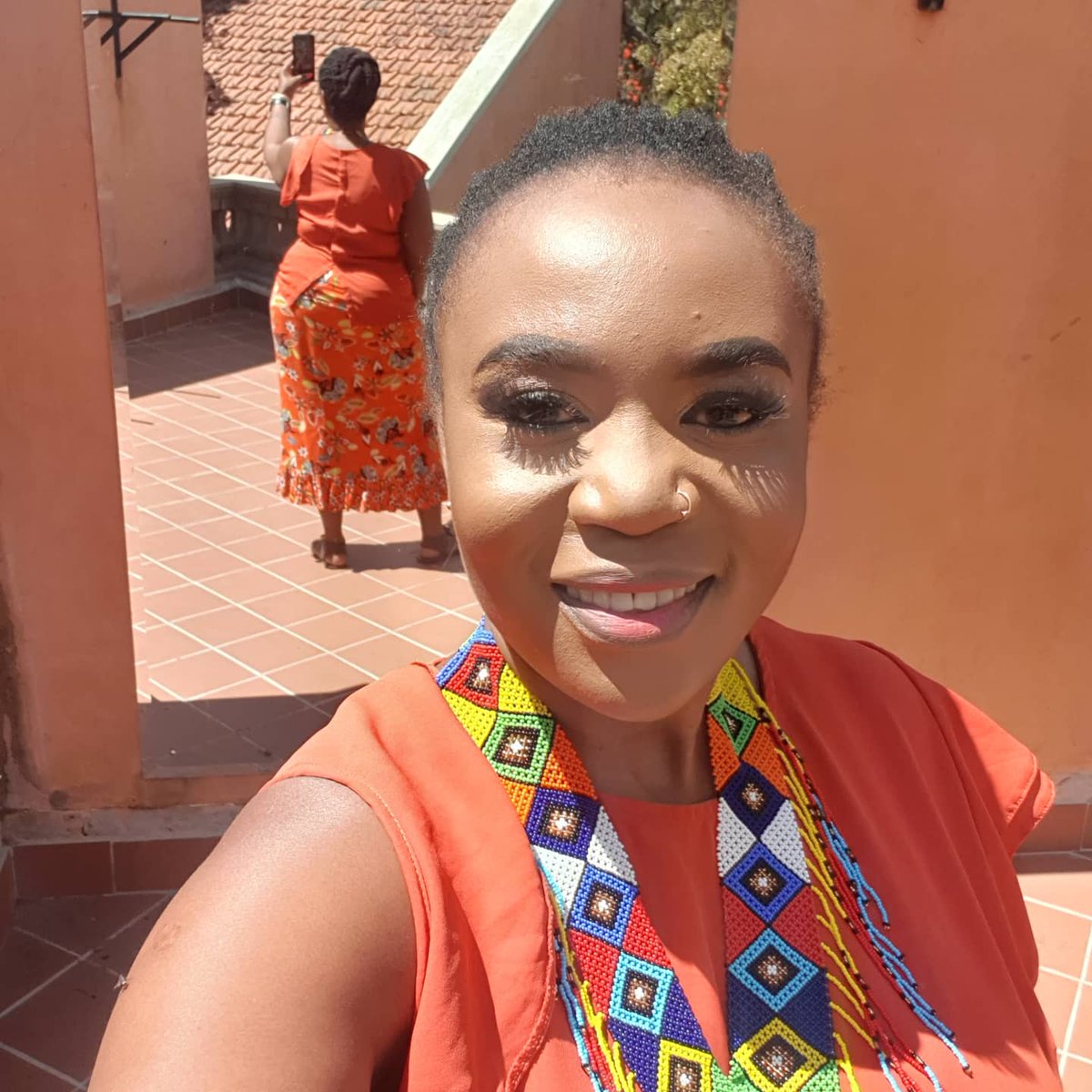 Work vibes 💛
Thank you <a href="/100_flex/">100_flex</a> #briecm <a href="/RealTouchZw/">Real Touch</a> for the Royal face beat, ngifresh shem 😍
#V2RHouse #V2R21 #ChasingFreedom
<a href="/Voice2RepZW/">Voice2RepZimbabwe</a> <a href="/CulxureMag/">#CulxureMag</a>