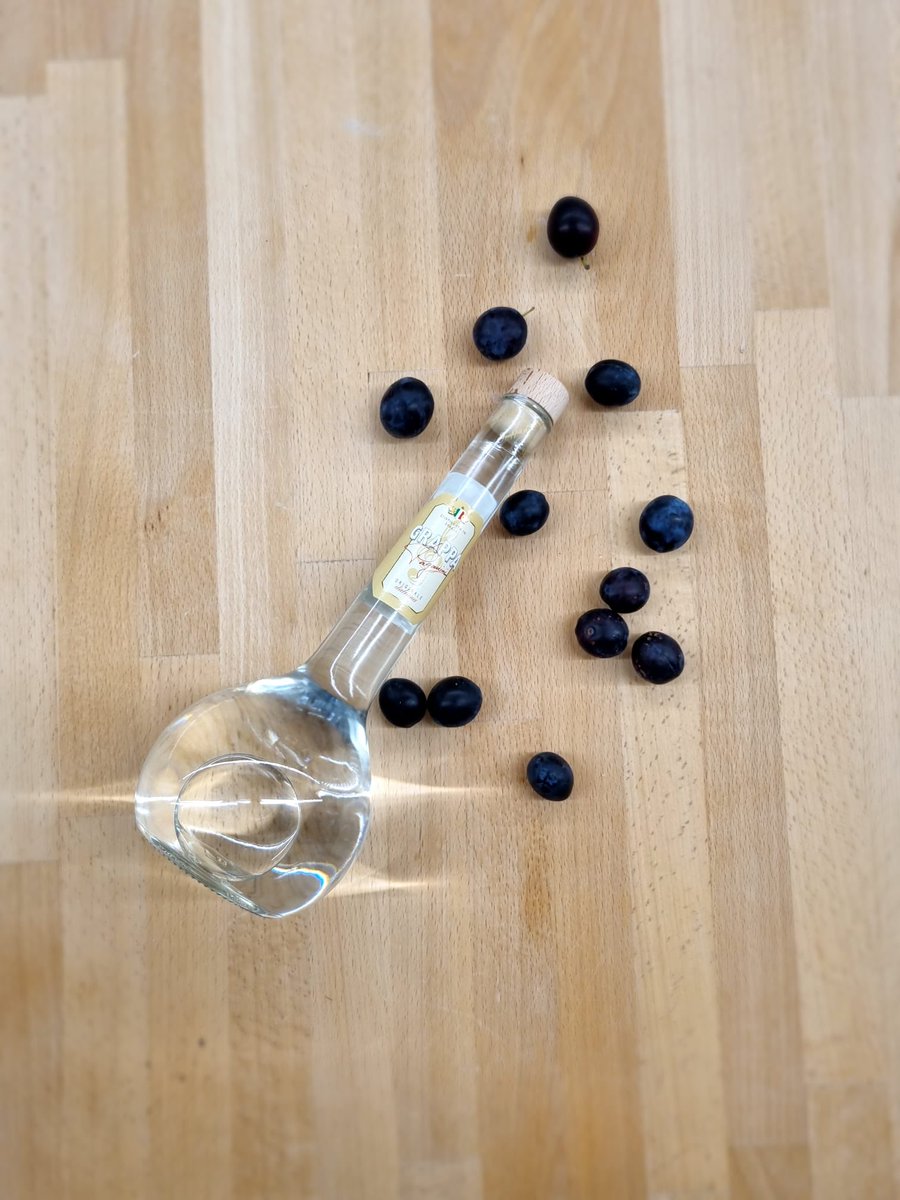 Oh good; ⁦<a href="/LaGrottaIces/">Kitty Travers</a>⁩ is in the building next week; what will she be teaching us to do with damsons and grappa? #IceCream #Granita #Sorbet