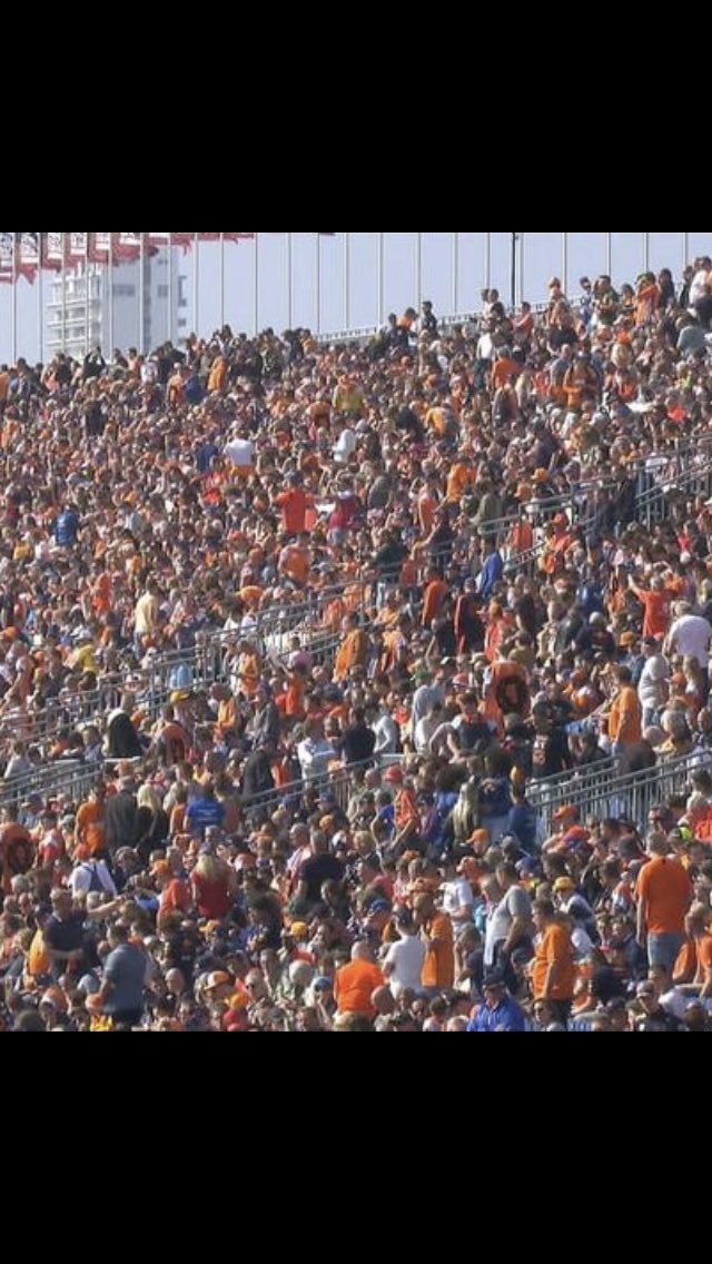 Waar is <a href="/PowNed/">PowNed</a> en de rest van de NLse pers nu dan??  destentor.nl/urk/sionkerk-o…