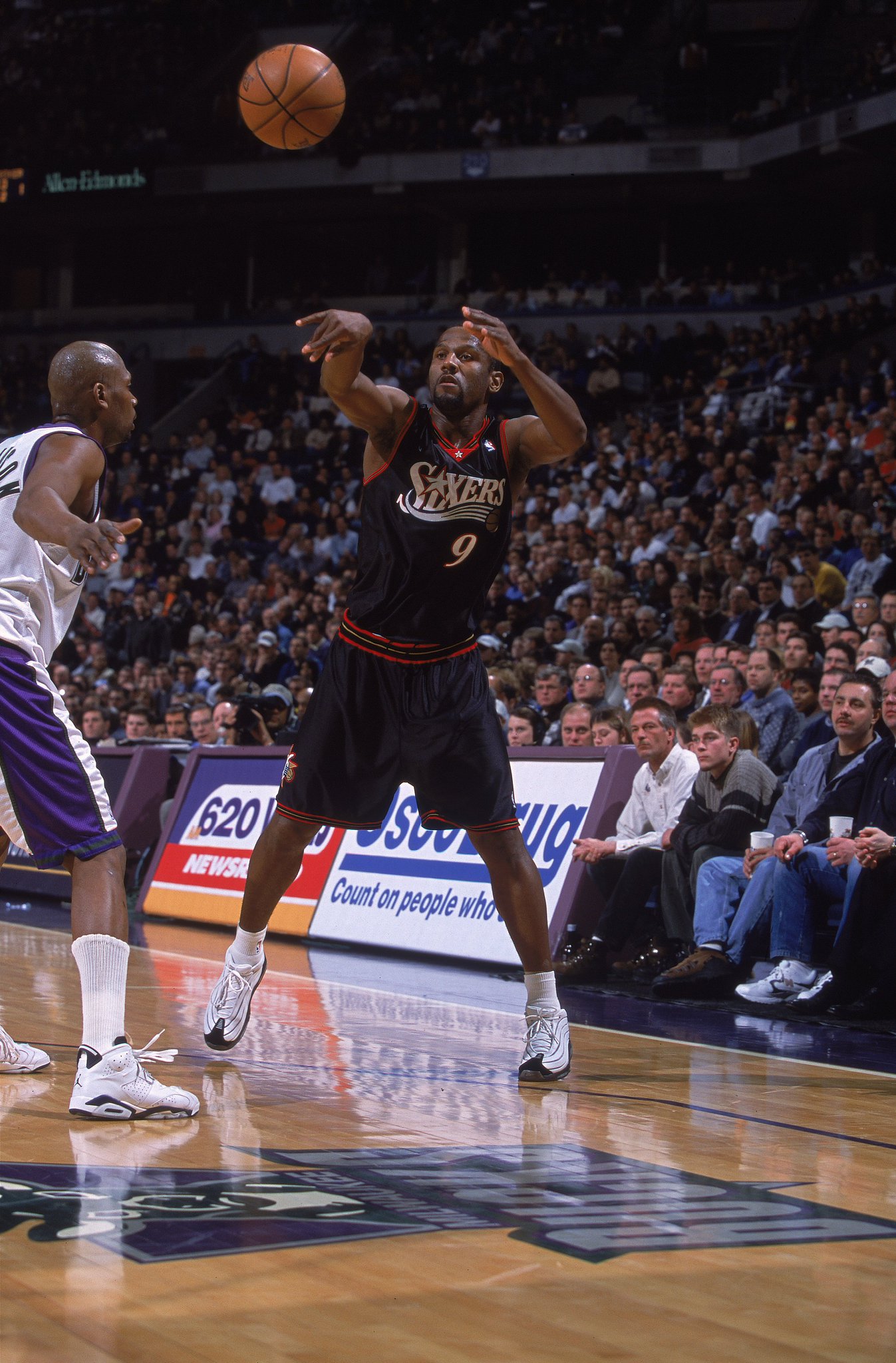 Happy 51st birthday to George Lynch!

One of the best defenders in history. Jonathan Daniel 