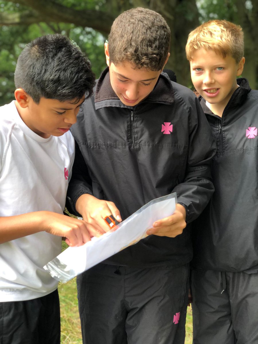 thehallschool's tweet image. Year 8 were out at Hampstead Heath today, learning about orienteering and teamwork, with @JoshJenner 🗺