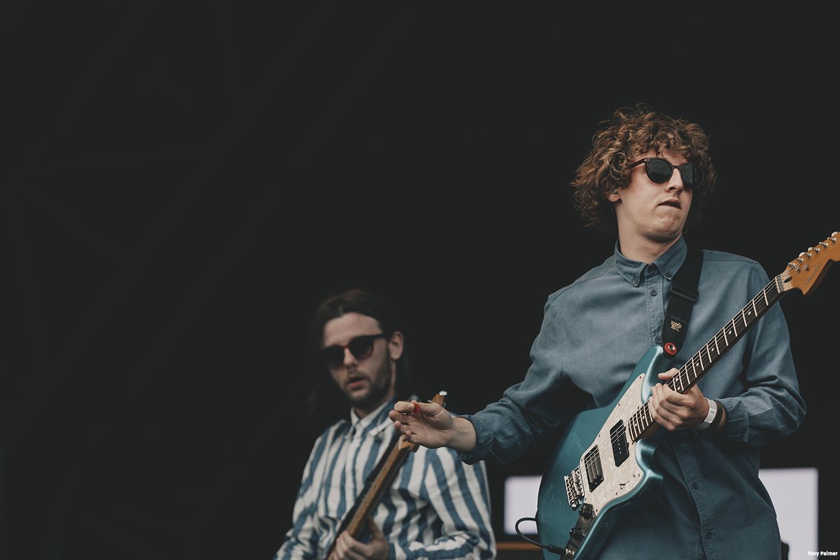 It was a triumphant return for <a href="/VictoriousFest/">Victorious Festival</a> last weekend. Our photographer <a href="/shot_by_tony/">Tony Palmer</a> captured loads of the action for us in this superb photo gallery ft. <a href="/BLACKHONEYUK/">Black Honey</a> <a href="/JerryWmusic/">Jerry Williams</a> <a href="/MadnessNews/">Madness</a> <a href="/LotteryWinners/">Lottery Winners</a> &amp; <a href="/lauranhibberd/">Lauran Hibberd</a>

#livemusic #festival

syncmusicblog.com/2021/09/03/liv…