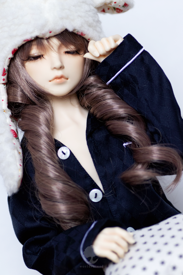 worldruined's tweet image. Sleepy sheepy time~

Valyntine is a Dreaming Dino sculpt by @roserindoll ; faceup by @MeggiluHouse

pajamas by @rainpluvia_  (#迷羊closet)
hat by ???
slippers by #treedesign
pillows by @rRabit_t