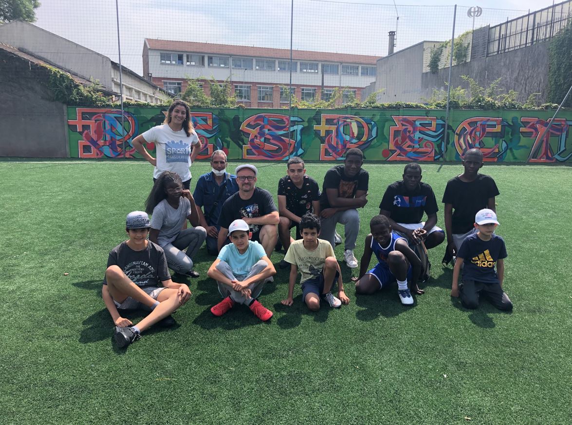 The #BIC Corporate Foundation recently partnered with <a href="/SDLV_Officiel/">Sport dans la Ville</a>  to create an inspiring mural at the Sports Center of Bobigny, France, which BIC helped co-found! Thank you to the members of #TeamBIC who volunteered to help with this initiative.