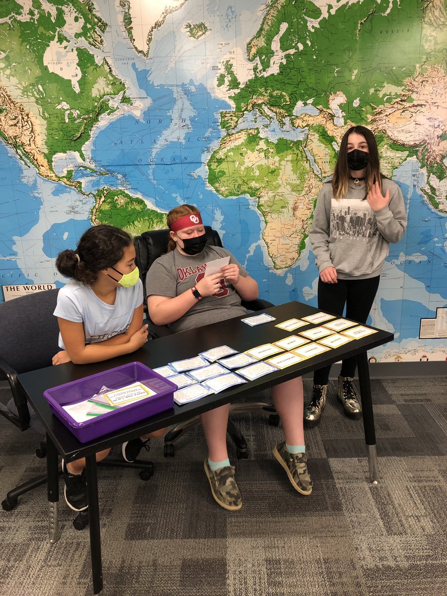 MrsOlsonOTMS's tweet photo. Let’s give a FriYAY to my hardworking Literacy classes who have spent 3 weeks, setting norms, genre stations, library lessons, podcast learning, ready  for Units of Study! Celebrated with flashlight 🔦 reading from @ClearwaterLMC #favoritelibrarymemory  #otlitsquad https://t.co/J4Q3T3yYto