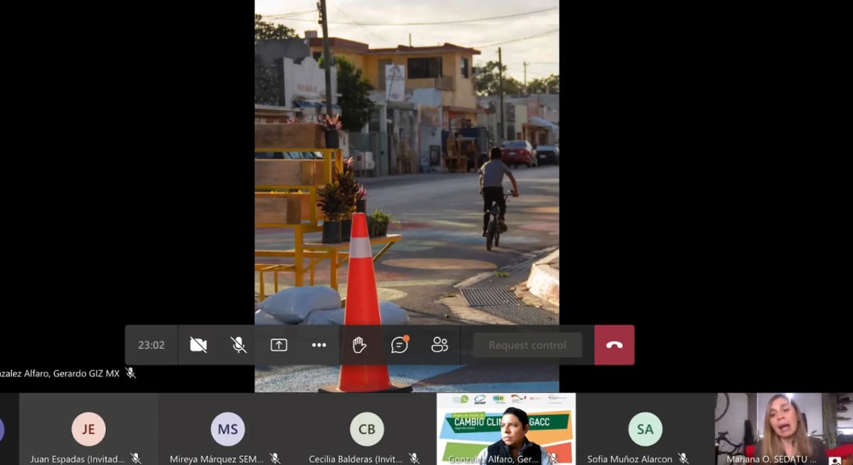 SEDATU_mx's tweet image. 🔴 #EnVivo  

Te invitamos a seguir el foro 'Buenas prácticas movilidad urbana sustentable: un modelo integral para la aplicación de la movilidad', hoy con el tema 'Espacio público y movilidad sostenible'

Síguelo aquí: 
facebook.com/SEDATU.Mexico/…