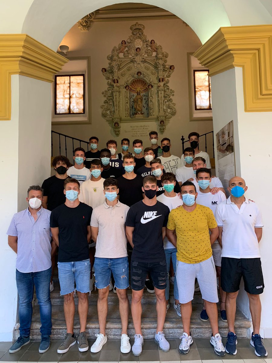 UCAMMurciaCF's tweet photo. 📸 Nuestro Filial y Juvenil A han visitado en el día de hoy la @UCAM.
Ambos equipos inician este fin de semana su respectivas competiciones ligueras. #CanteraUCAM 💙 https://t.co/lpTY5Cn8JH