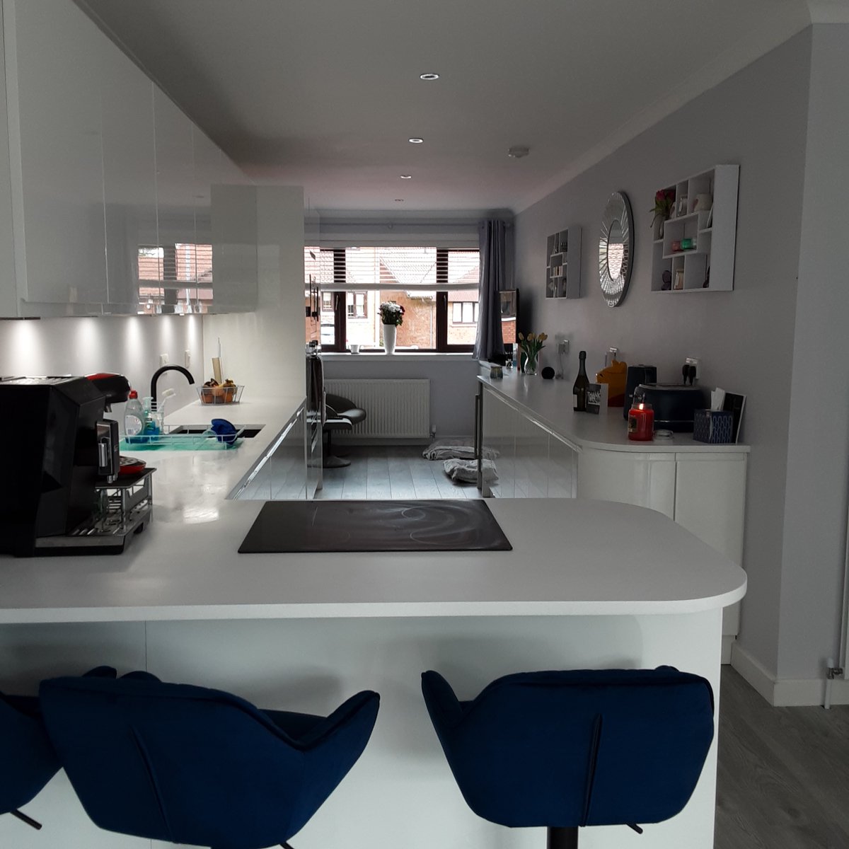 thekitchendepot's tweet image. Explore our fantastic kitchen ranges now and start planning your new kitchen today👉  bit.ly/2RclPkH

The McAllister's fantastic new sparkling White Sienna Gloss kitchen exudes style and elegance✨  #TheKitchenDepot #whitekitchen #glosskitchen #TKDkitchens #kitchendesign