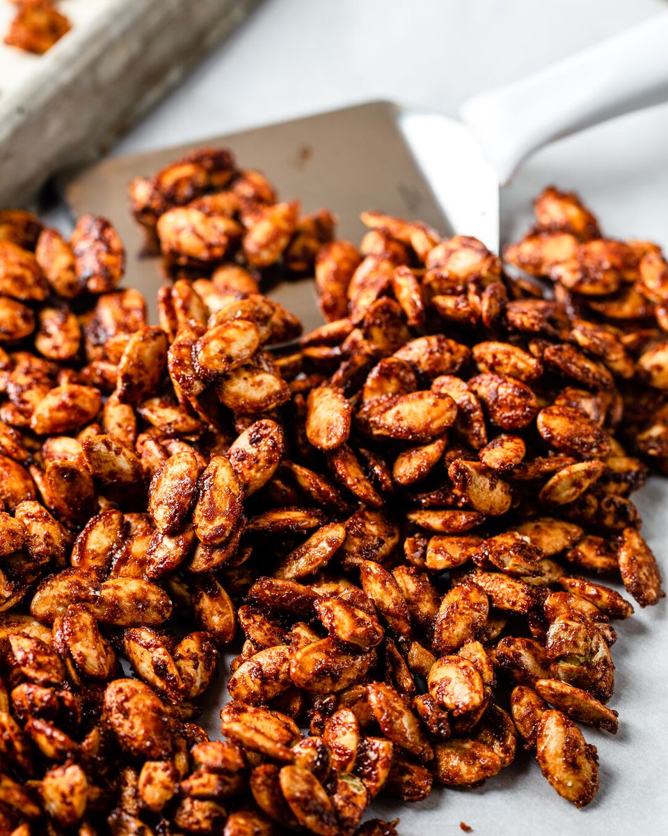 Add some crunch to fall days with our recipe for Mustard Onion Pumpkin Seeds. Buttery pumpkin seeds get lightly toasted and garnished with yellow mustard, sea salt garlic and demerara cane sugar. 

Recipe: chsugar.com/recipe/mustard…
