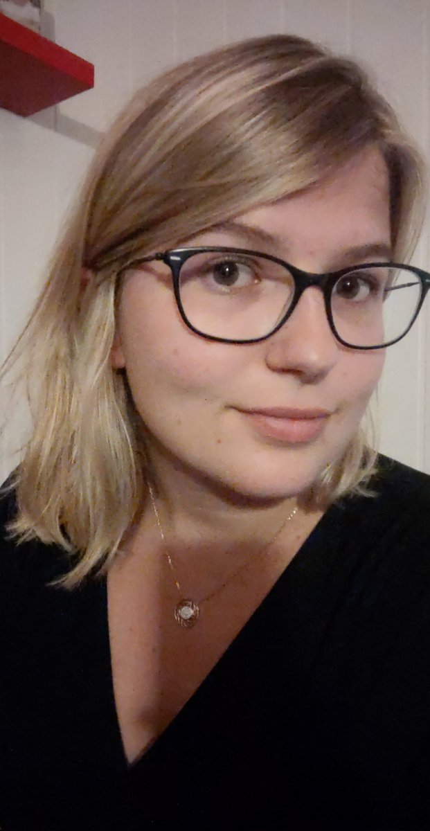 _clairounette_'s tweet photo. ✂️✂️

La 2e photo, c'est sans les boucles coiffeurs héhé https://t.co/MsqMNuPvbo