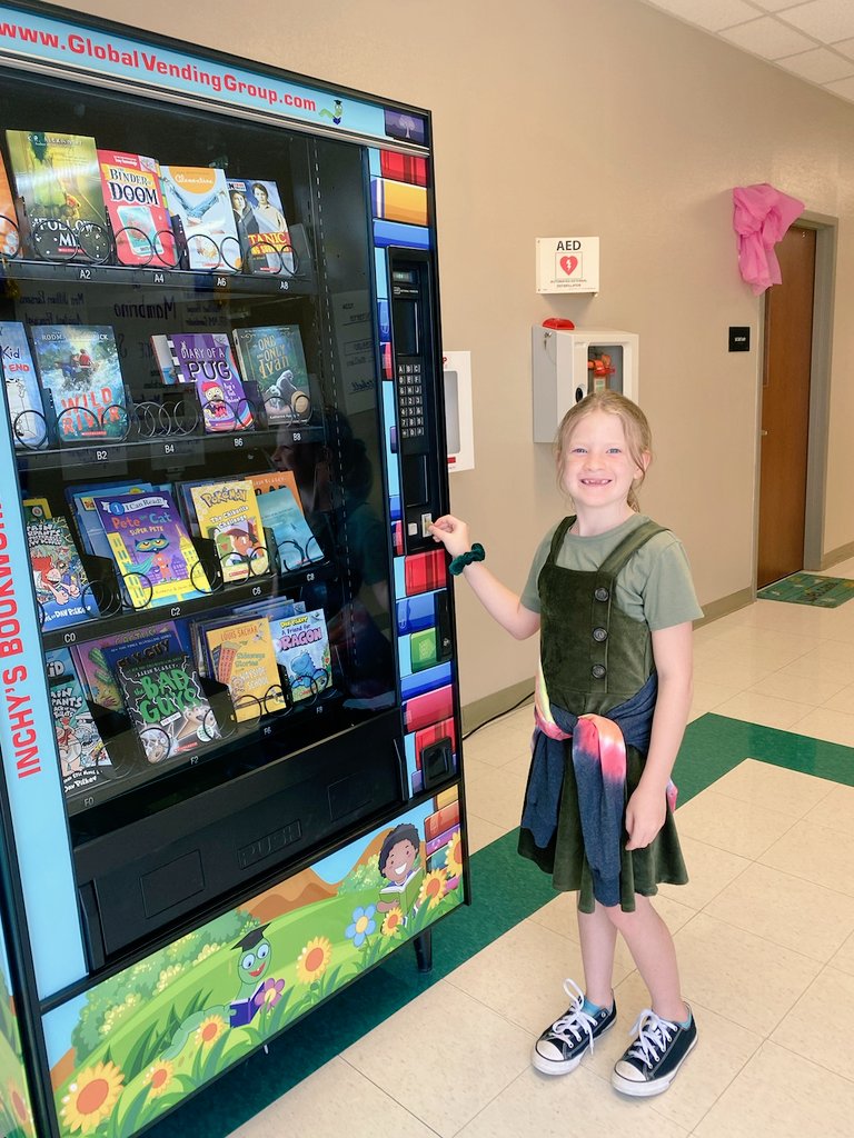 At this month's house meeting, we learned about encouragement for our House Character Trait. These three earned our first character coins for the Book Machine!! Way to go!! #10Houses1Family #headinthegame <a href="/mambrinosteam/">STEAM Academy at Mambrino</a> <a href="/granburyisd/">Granbury ISD</a>